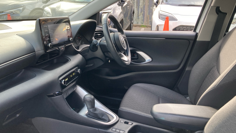 Toyota Yaris 1.5 Hybrid Icon 5dr CVT Hybrid Hatchback